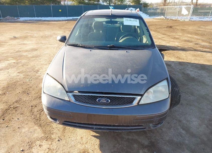 Photo 12 of 2005 Ford Focus ZX4 (VIN 1FAHP34N55W199370)