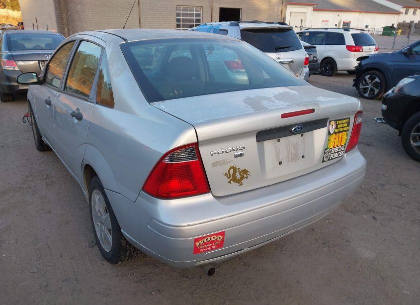 Photo 3 of 2007 Ford Focus S/SE/SES (VIN 1FAHP34N57W221161)