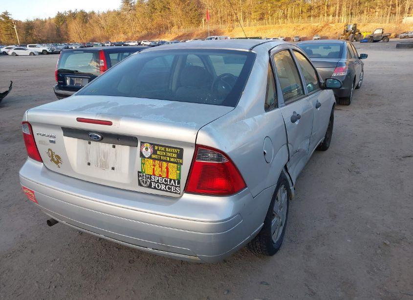 Photo 4 of 2007 Ford Focus S/SE/SES (VIN 1FAHP34N57W221161)