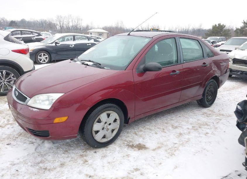 Photo 2 of 2007 Ford Focus S/SE/SES (VIN 1FAHP34N57W241233)