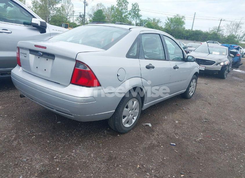 Photo 4 of 2007 Ford Focus S/SE/SES (VIN 1FAHP34N57W326220)
