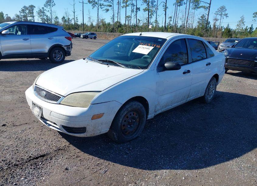 Photo 2 of 2007 Ford Focus S/SE/SES (VIN 1FAHP34N57W332129)
