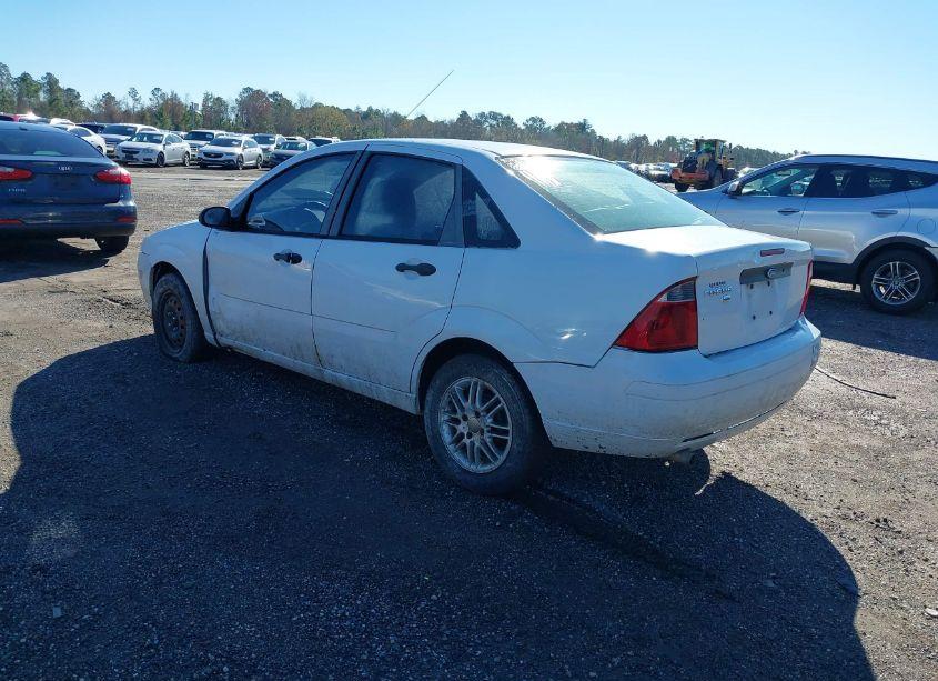 Photo 3 of 2007 Ford Focus S/SE/SES (VIN 1FAHP34N57W332129)