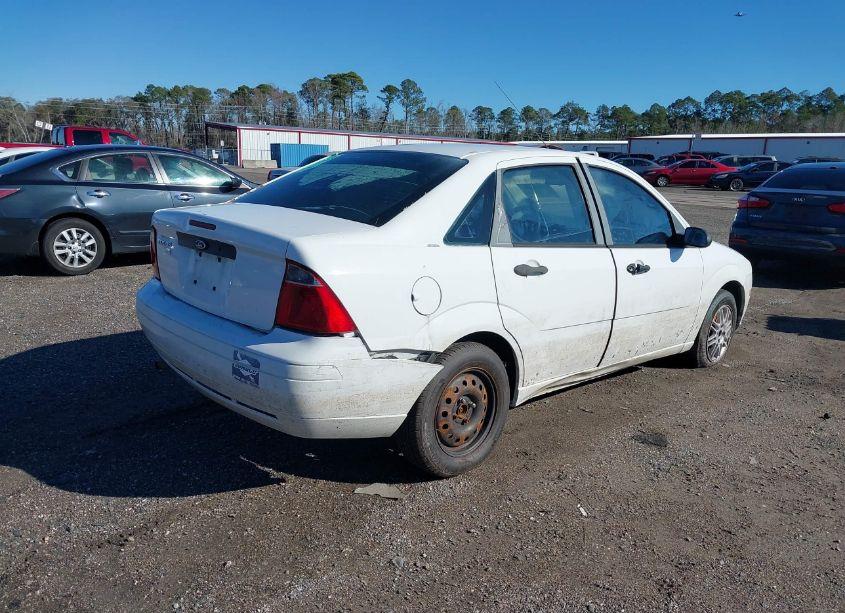 Photo 4 of 2007 Ford Focus S/SE/SES (VIN 1FAHP34N57W332129)