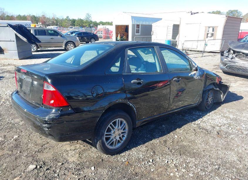 Photo 4 of 2007 Ford Focus S/SE/SES (VIN 1FAHP34N67W155073)
