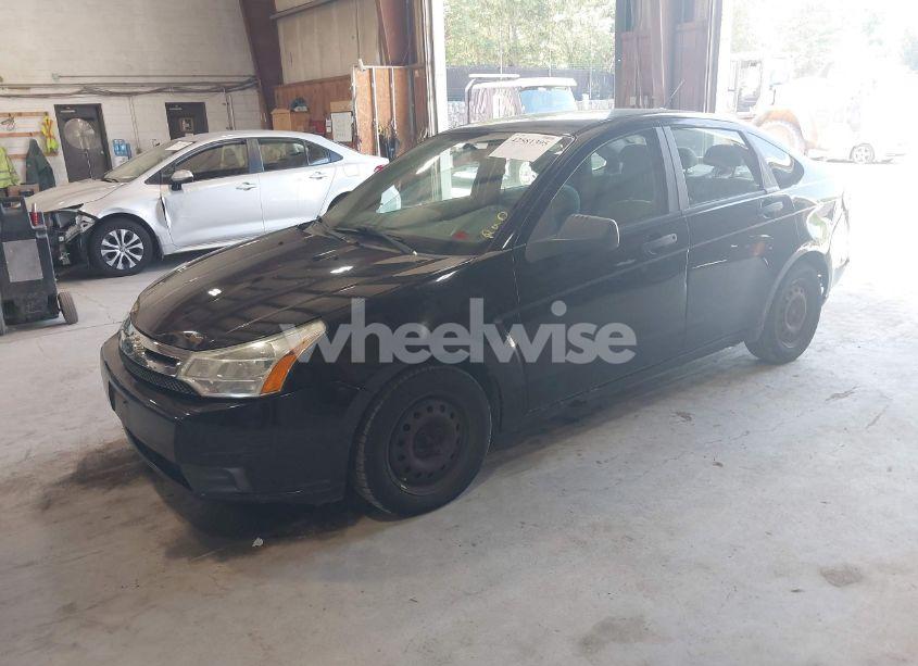 Photo 2 of 2009 Ford Focus S (VIN 1FAHP34N69W127678)