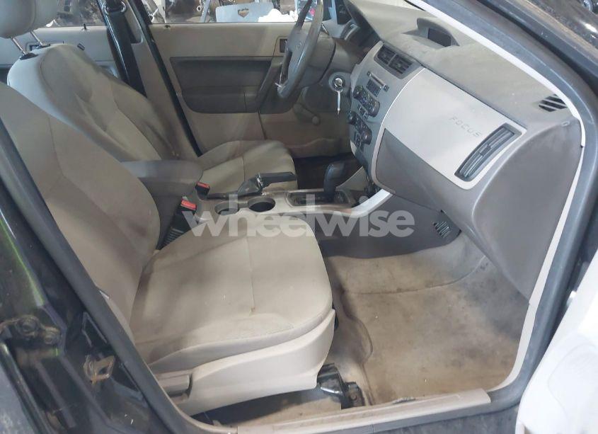 Photo 5 of 2009 Ford Focus S (VIN 1FAHP34N69W127678)