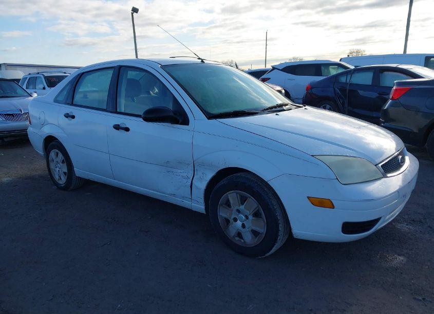 2006 Ford Focus ZX4 (VIN 1FAHP34N76W157705) main photo
