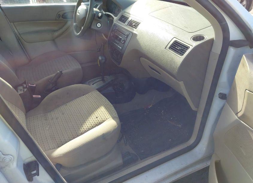 Photo 5 of 2006 Ford Focus ZX4 (VIN 1FAHP34N76W157705)