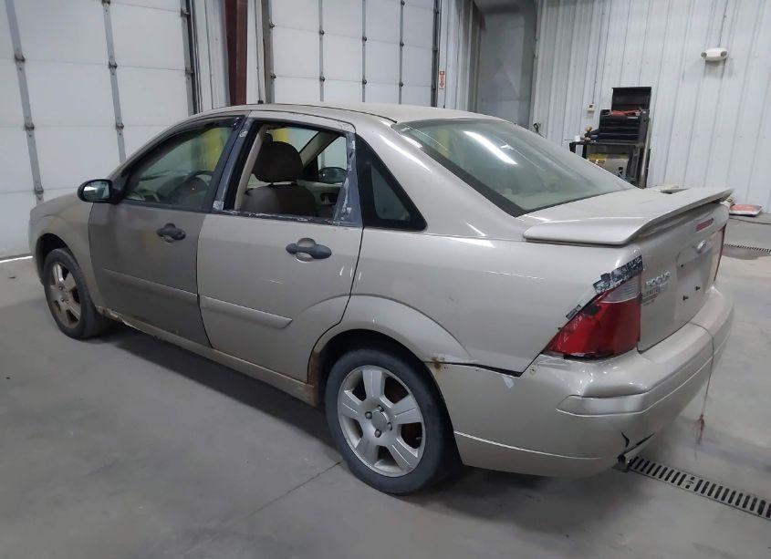 Photo 3 of 2007 Ford Focus S/SE/SES (VIN 1FAHP34N77W139108)