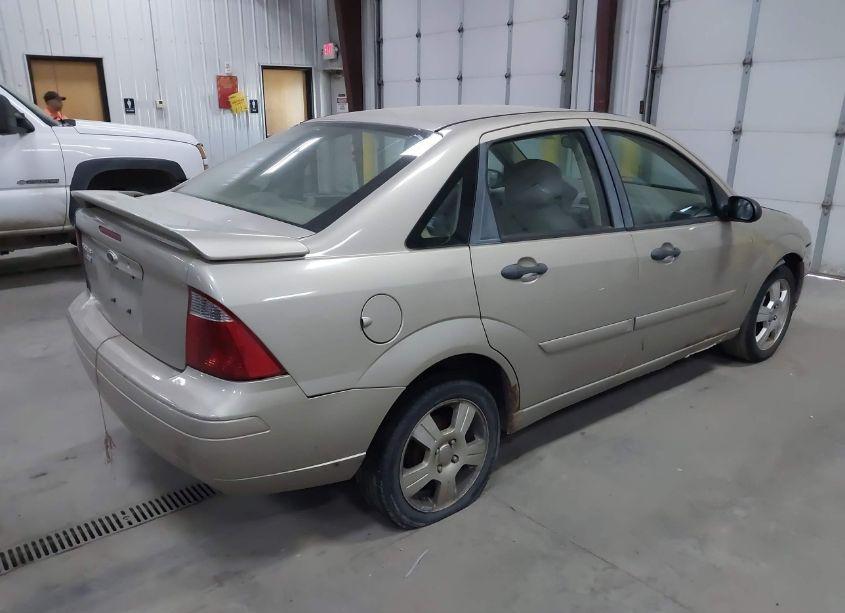 Photo 4 of 2007 Ford Focus S/SE/SES (VIN 1FAHP34N77W139108)