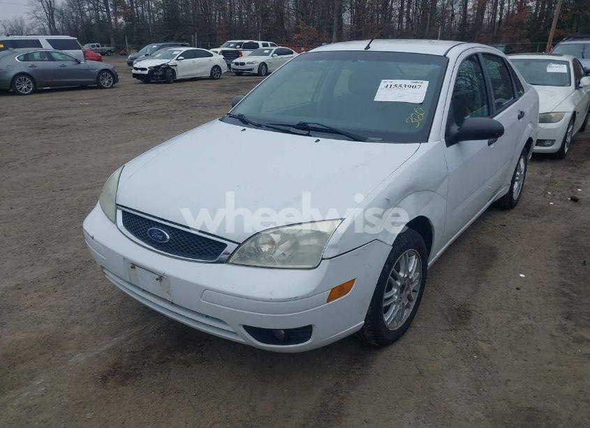 Photo 2 of 2007 Ford Focus S/SE/SES (VIN 1FAHP34N77W193248)