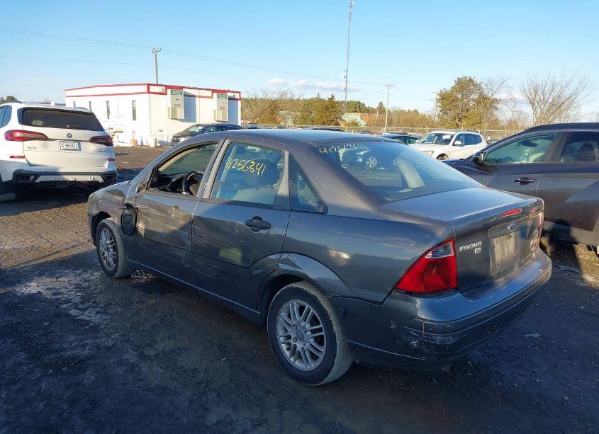 Photo 3 of 2007 Ford Focus S/SE/SES (VIN 1FAHP34N77W292734)