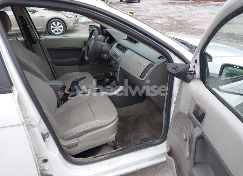 Photo 5 of 2008 Ford Focus S (VIN 1FAHP34N78W283744)