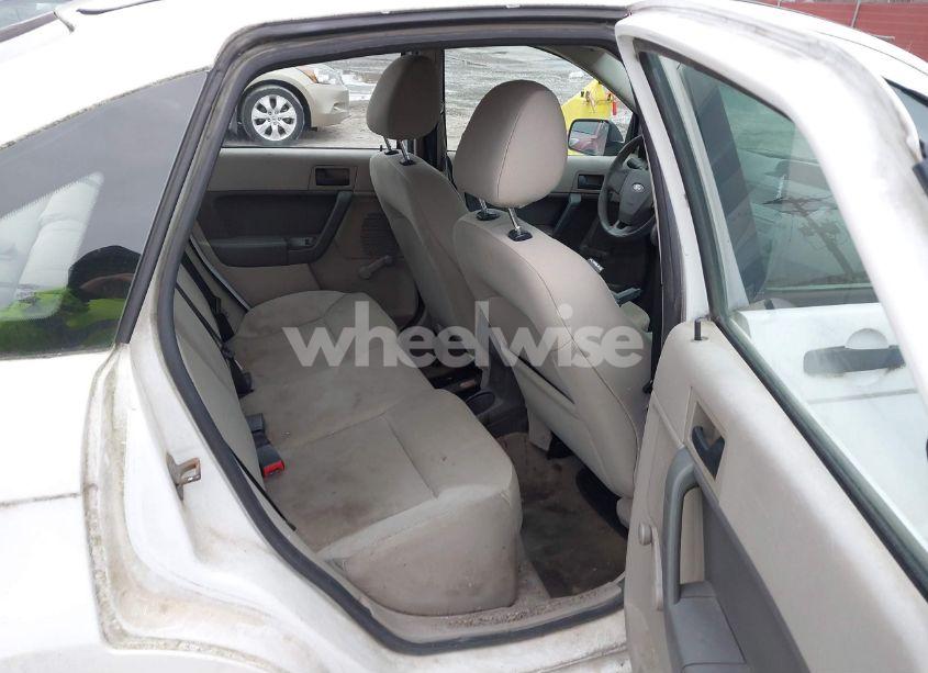 Photo 8 of 2008 Ford Focus S (VIN 1FAHP34N78W283744)