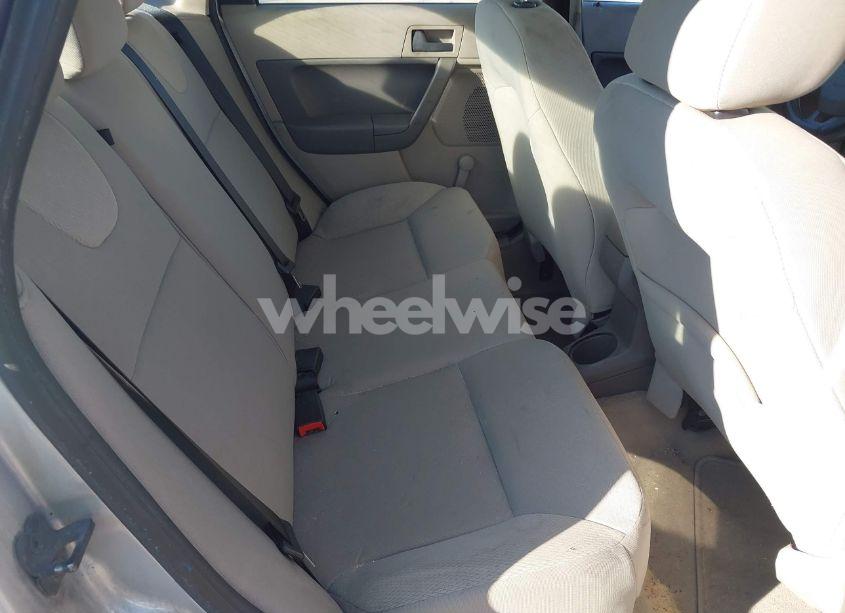 Photo 8 of 2009 Ford Focus S (VIN 1FAHP34N79W221813)