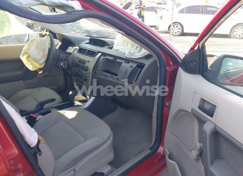 Photo 5 of 2009 Ford Focus S (VIN 1FAHP34N79W247988)