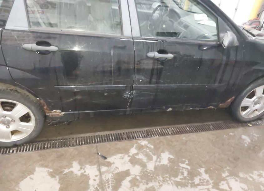 Photo 12 of 2007 Ford Focus S/SE/SES (VIN 1FAHP34N87W213247)