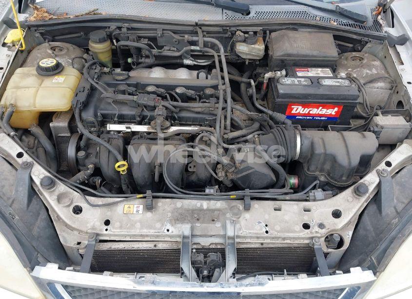 Photo 10 of 2005 Ford Focus ZX4 (VIN 1FAHP34N95W240955)