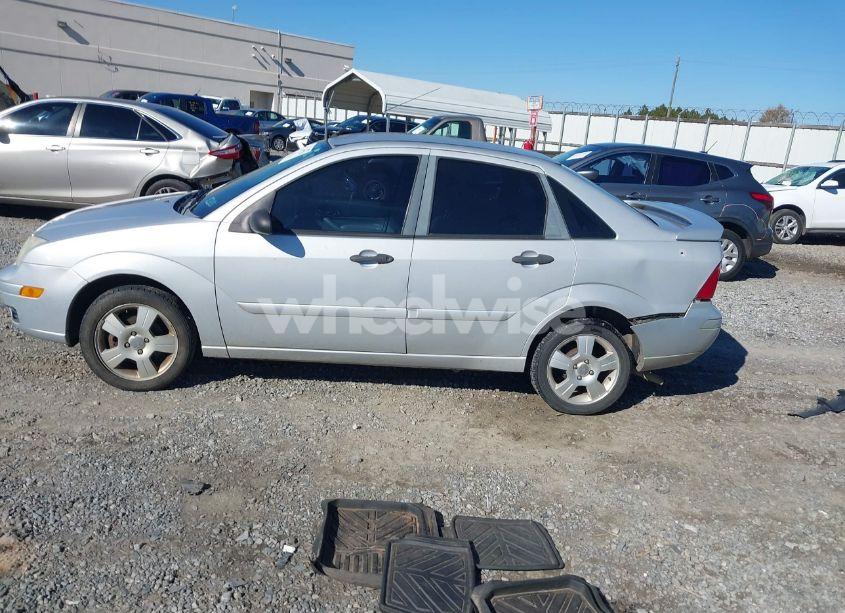Photo 14 of 2007 Ford Focus S/SE/SES (VIN 1FAHP34N97W271237)