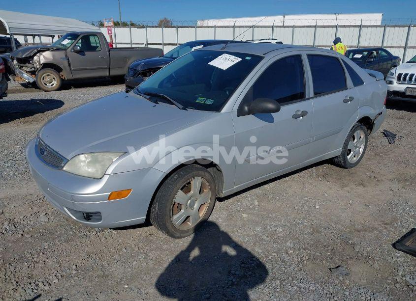 Photo 2 of 2007 Ford Focus S/SE/SES (VIN 1FAHP34N97W271237)