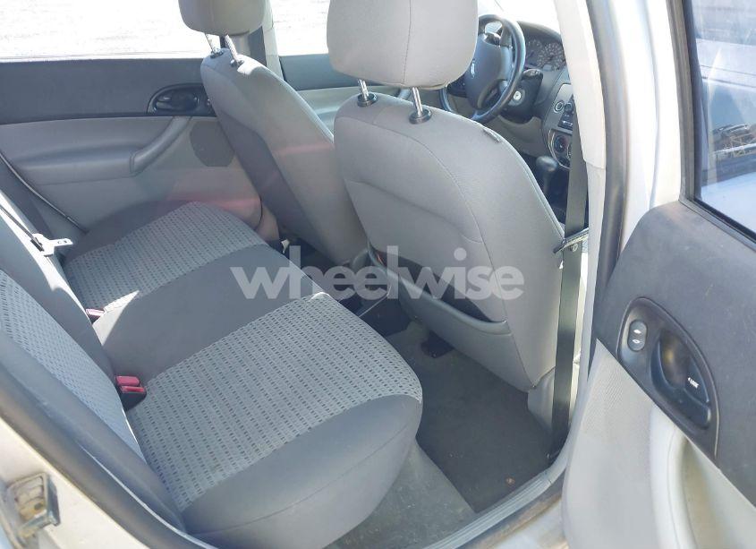 Photo 8 of 2007 Ford Focus S/SE/SES (VIN 1FAHP34N97W271237)