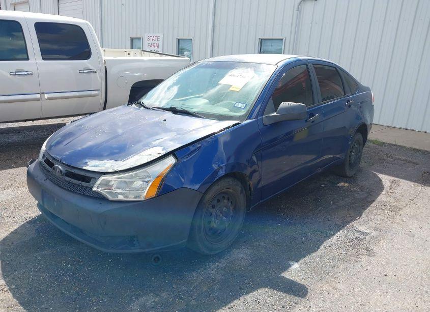 Photo 2 of 2008 Ford Focus S (VIN 1FAHP34N98W196198)