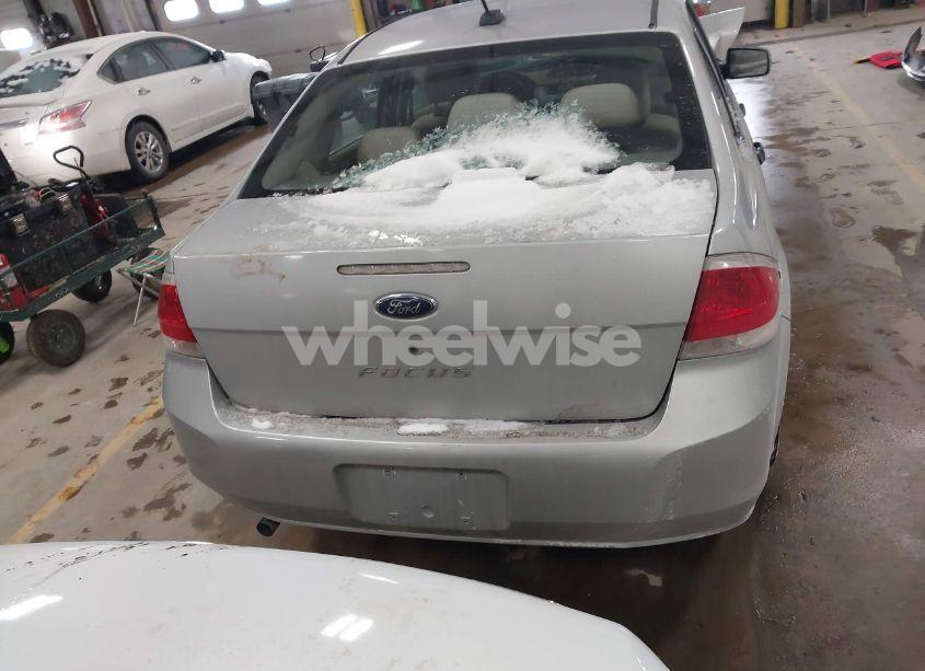 Photo 16 of 2009 Ford Focus S (VIN 1FAHP34N99W107098)