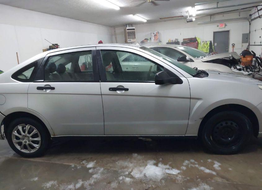 Photo 13 of 2009 Ford Focus S (VIN 1FAHP34N99W184134)