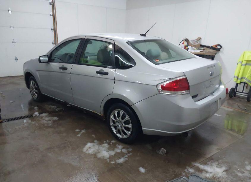 Photo 3 of 2009 Ford Focus S (VIN 1FAHP34N99W184134)