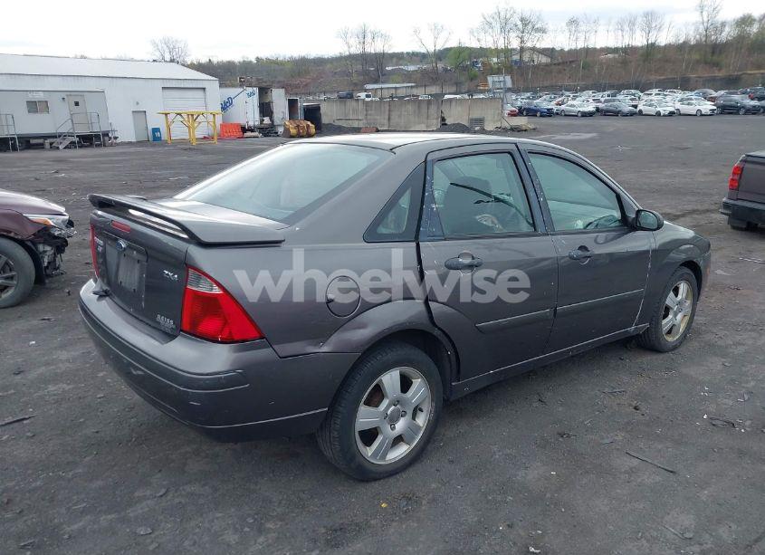 Photo 4 of 2006 Ford Focus ZX4 (VIN 1FAHP34NX6W234504)