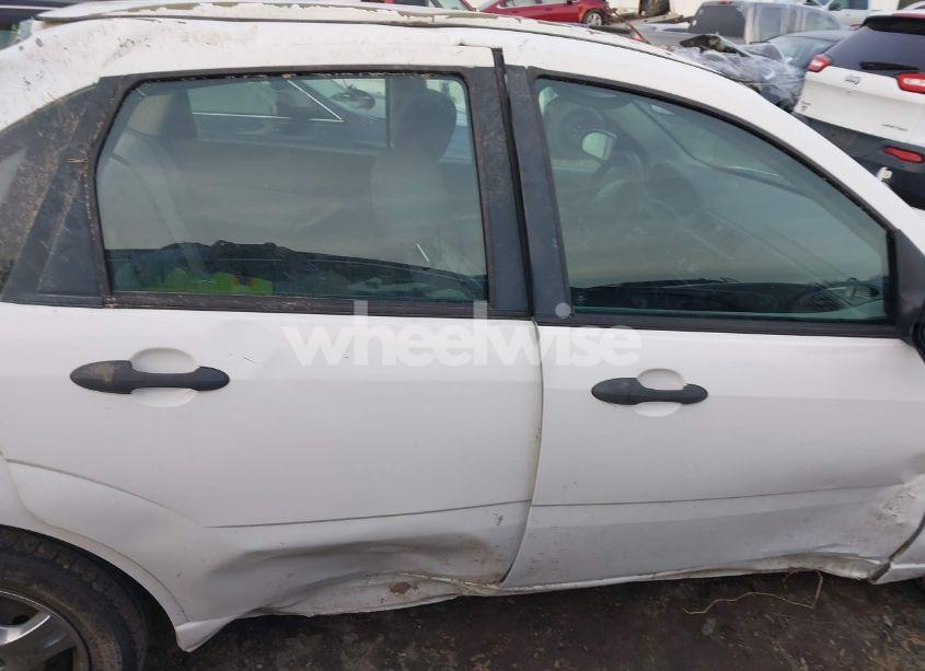 Photo 14 of 2007 Ford Focus S/SE/SES (VIN 1FAHP34NX7W170367)