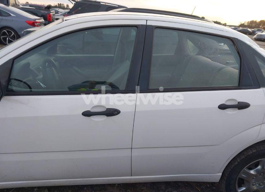 Photo 15 of 2007 Ford Focus S/SE/SES (VIN 1FAHP34NX7W170367)