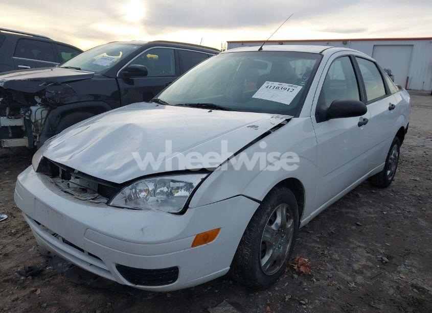 Photo 2 of 2007 Ford Focus S/SE/SES (VIN 1FAHP34NX7W170367)