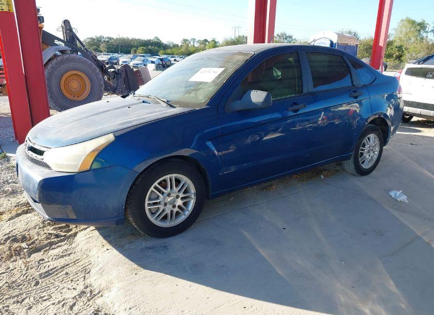 Photo 2 of 2009 Ford Focus S (VIN 1FAHP34NX9W152776)