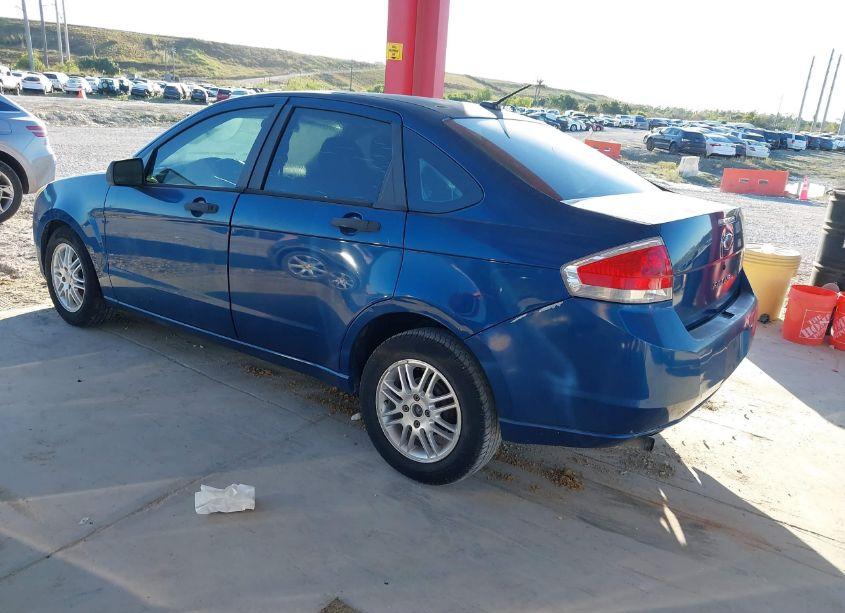 Photo 3 of 2009 Ford Focus S (VIN 1FAHP34NX9W152776)