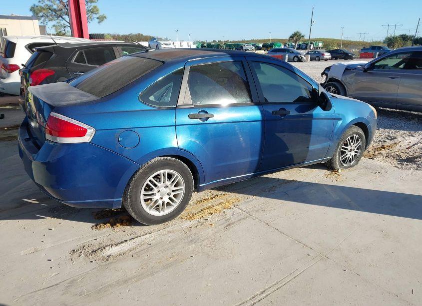 Photo 4 of 2009 Ford Focus S (VIN 1FAHP34NX9W152776)