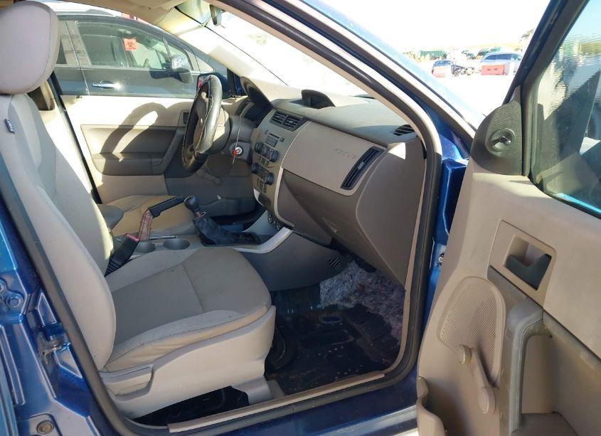 Photo 5 of 2009 Ford Focus S (VIN 1FAHP34NX9W152776)