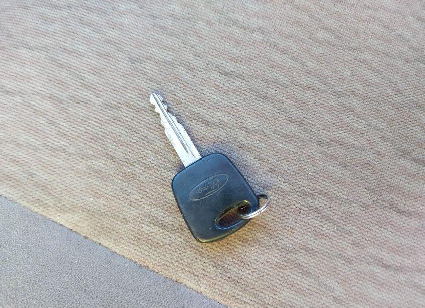 Photo 11 of 2000 Ford Focus SE (VIN 1FAHP34P6YW419976)