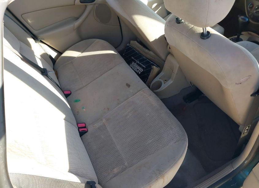 Photo 8 of 2000 Ford Focus SE (VIN 1FAHP34P6YW419976)