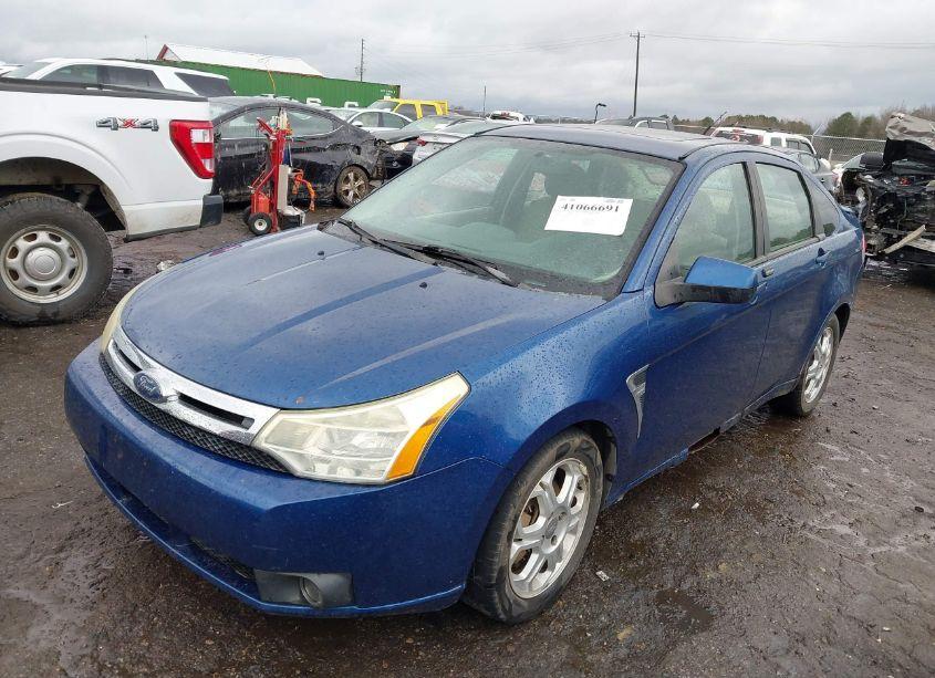 Photo 2 of 2008 Ford Focus SE/SES (VIN 1FAHP35N08W127463)