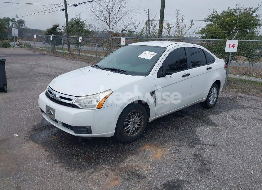 Photo 2 of 2008 Ford Focus SE/SES (VIN 1FAHP35N08W195763)