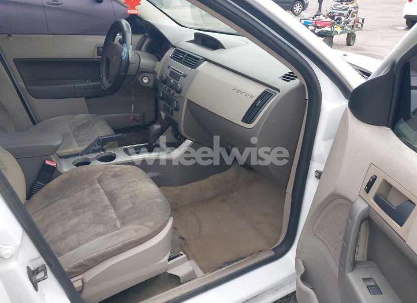 Photo 5 of 2008 Ford Focus SE/SES (VIN 1FAHP35N08W195763)