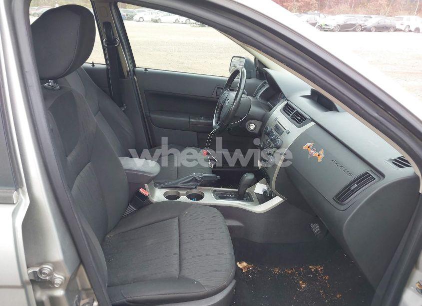 Photo 5 of 2008 Ford Focus SE/SES (VIN 1FAHP35N08W217633)