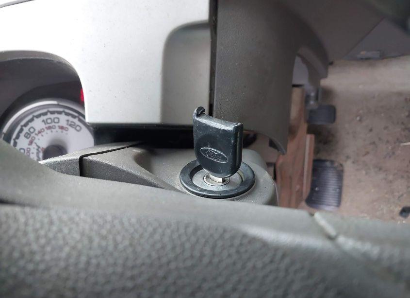 Photo 11 of 2008 Ford Focus SE/SES (VIN 1FAHP35N08W258070)