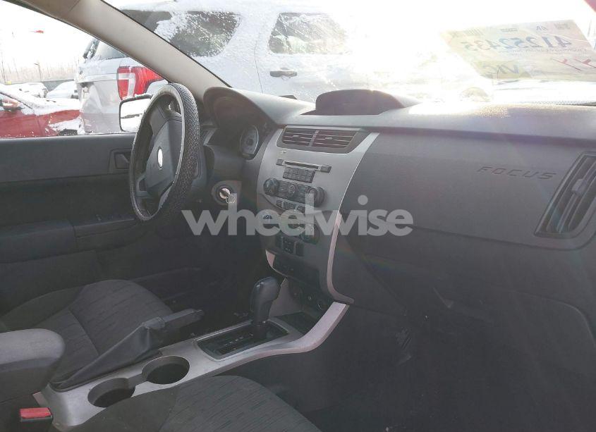 Photo 5 of 2008 Ford Focus SE/SES (VIN 1FAHP35N08W262992)