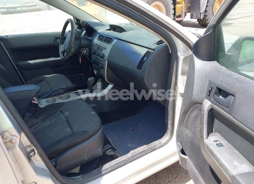 Photo 5 of 2009 Ford Focus SE (VIN 1FAHP35N09W119428)