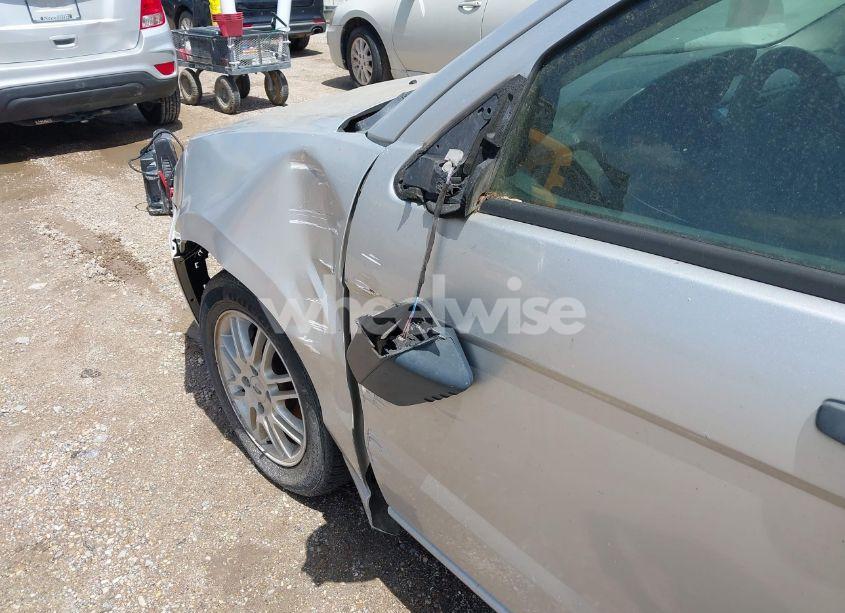 Photo 6 of 2009 Ford Focus SE (VIN 1FAHP35N09W119428)