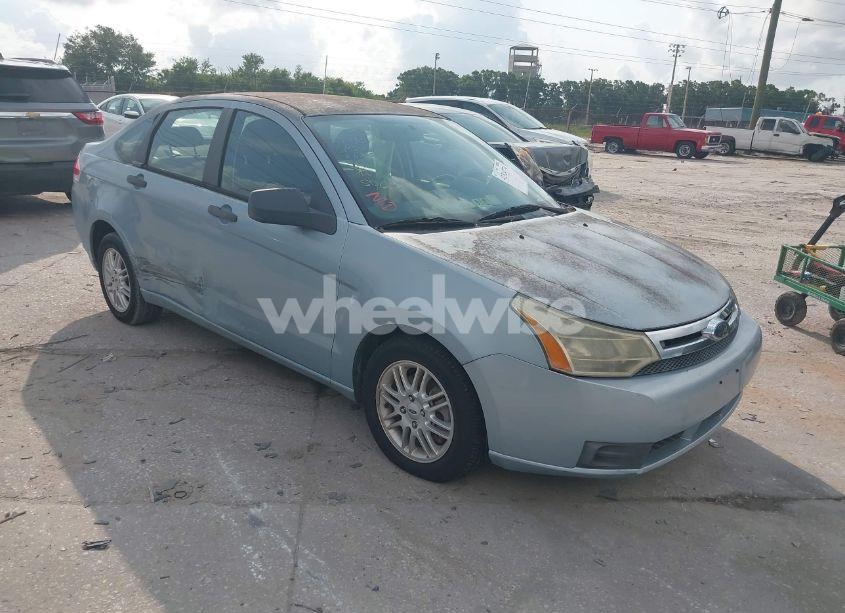 2009 Ford Focus SE (VIN 1FAHP35N09W122460) main photo