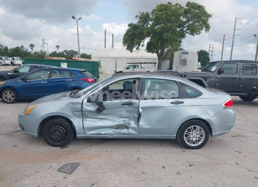 Photo 13 of 2009 Ford Focus SE (VIN 1FAHP35N09W122460)